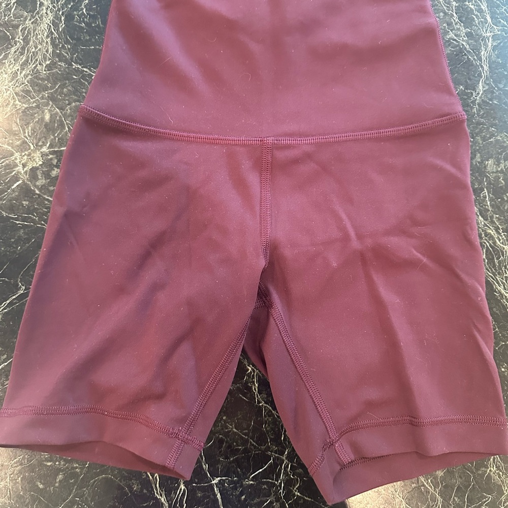 lululemon athletica burgundy Wunderunder Shorts size 4
